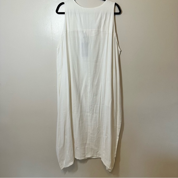 Mia Inspiration Plus Size Maxi Dress - Picture 3 of 9